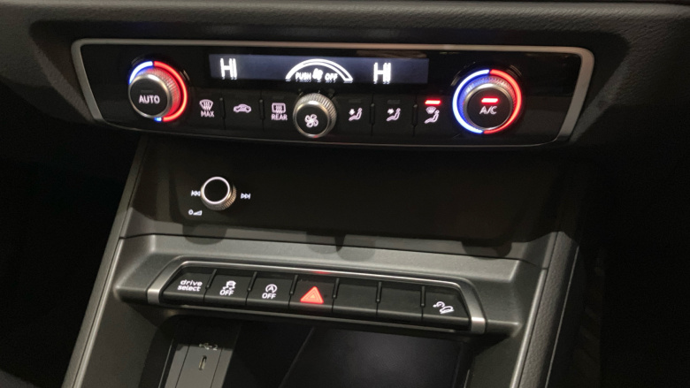 Audi Q3 35 TFSI Black Edition 5dr S Tronic Petrol Estate